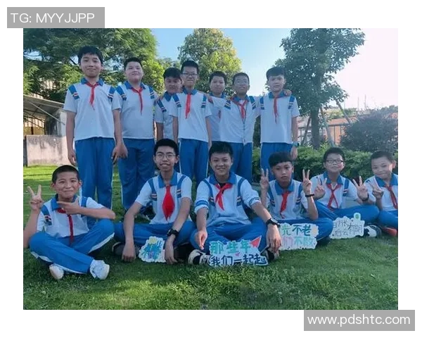 足球明星的青春足迹与梦想追逐毕业纪念册 足球明星的青春足迹与梦想追逐毕业纪念册